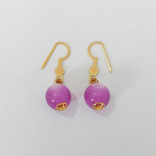 BRINCO FOLHEADO A OURO COM VERNIZ DIAMOND - BRINCO DE PINO BASE ANZOL PEDRA (olho de gato) 33MM - OURO1059