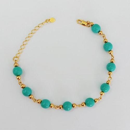 PULSEIRA FOLHEADO A OURO - BANHADO COM 5 MILÉSIMOS + VERNIZ DIAMOND - PULSEIRA 17CM COM PÉROLAS VERDE E BOLAS LISAS - OURO1080