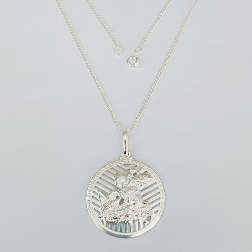 GARGANTILHA FOLHEADO A PRATA COM 50 MILÉSIMOS + VERNIZ DIAMOND CORRENTE 45CM COM PINGENTE SÃO JORGE 35MM PRA785