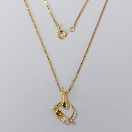 GARGANTILHA FOLHEADO A OURO - BANHADO COM 5 MILÉSIMOS + VERNIZ DIAMOND - CORRENTE 40CM PINGENTE COM PÉROLA 14MM- OURO1105