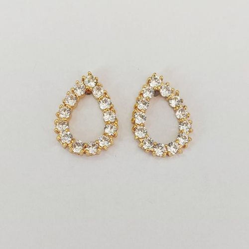 BRINCO FOLHEADO A OURO COM VERNIZ DIAMOND - BRINCO DE PINO FORMATO GOTA COM MICRO ZIRCÔNIAS CRISTAIS 15MM - OURO1151