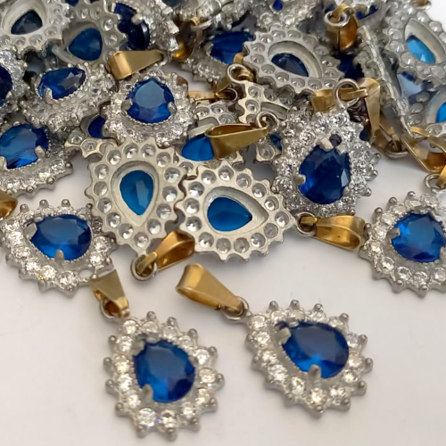 PINGENTE NO BRUTO PRONTO PARA O BANHO (CX146) - (MAD) PINGENTE DE GOTA COM ZIRCÔNIA LILÁS 6X8MM E CRAVEJADO EM MICRO ZIRCONIA - PESO 1.3GR - TAMANHO 12X18MM - BRU0003623