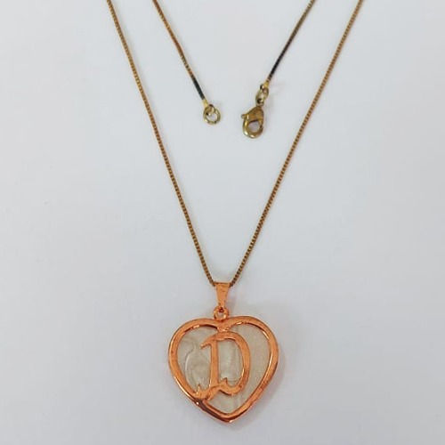 GARGANTILHA NO BRUTO PRONTO PARA O BANHO - (CX146) - COM CORRENTE VENEZIANA DE 45CM - CORAÇÃO LETRA D MADRÉ PÉROLA -23MM PESO: 5,7GR - BRU0003669