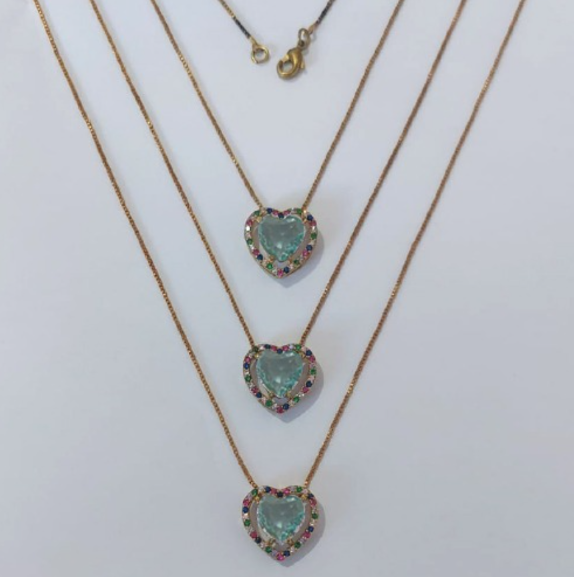 GARGANTILHA NO BRUTO PRONTA PARA O BANHO - KIT COM 3 GARG. COM CORRENTES VENEZIANA 45CM E PINGENTES COM BASES EM ALTA FUSÃO CORAÇÃO CRAVEJADAS COM MICROS ZIRCÔNIAS COLORIDA E PEDRA EM ZIRCÔNIA 10MM - PESO TOTAL 3,4GR/UNIDADE - BRU0003757