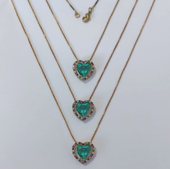 GARGANTILHA NO BRUTO PRONTA PARA O BANHO - KIT COM 3 GARG. COM CORRENTES VENEZIANA 45CM E PINGENTES COM BASES EM ALTA FUSÃO CORAÇÃO CRAVEJADAS COM MICROS ZIRCÔNIAS COLORIDA E PEDRA EM ZIRCÔNIA 10MM - PESO TOTAL 3,4GR/UNIDADE - BRU0003759