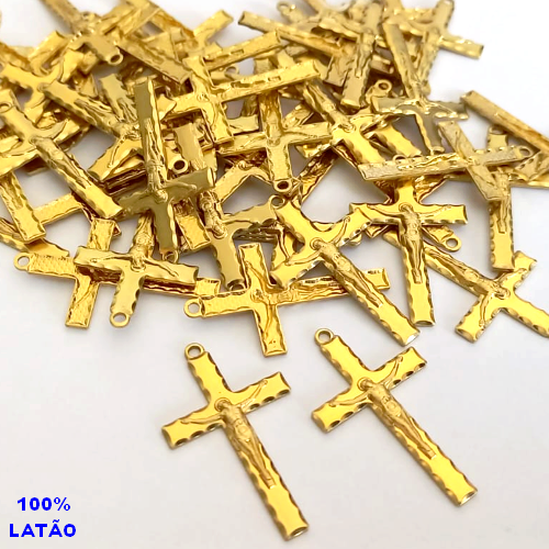 ACESSÓRIO NO BRUTO PRONTO PARA O BANHO (CX146) -Pingente Cruz C/ Cristo Borda Diamantada 25mm Vazada (576) - PESO 0,6GR - BRU3749