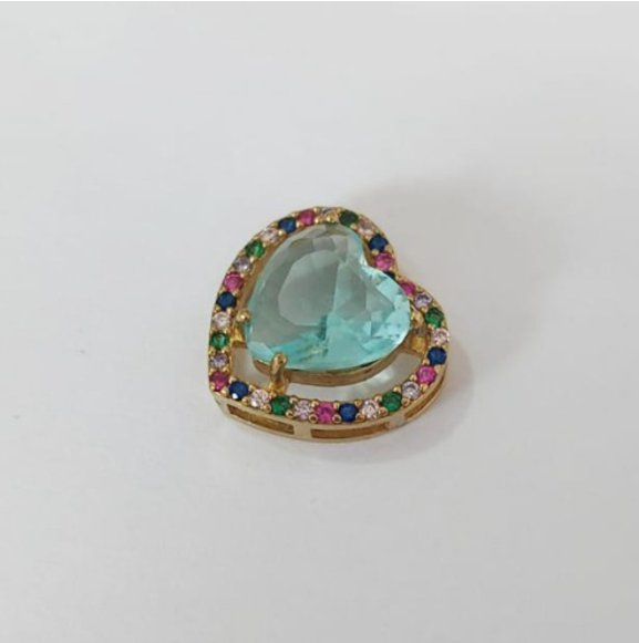 PINGENTE NO BRUTO PRONTO PARA O BANHO - PINGENTE CORAÇÃO COM MICRO ZIRCÔNIAS COLORIDAS E ZIRCÔNIA 10MM- COMPOSIÇÃO: LATÃO / ZIRCÔNIA - TAMANHO 14MM - PESO TOTAL 2.3GR - BRU3763