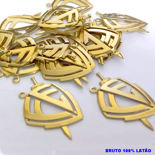 ACESSORIO NO BRUTO PRONTO PARA O BANHO(858)(CX146) -(Escudo Vazado "fé" 35mm) VENDIDO POR UNIDADE (PESO 3.2GR- BRU3790