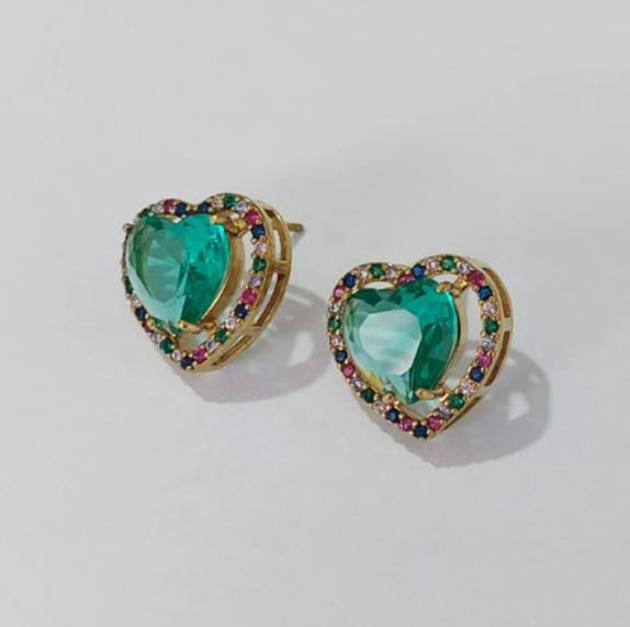 BRINCO NO BRUTO PRONTO PARA O BANHO (BASE DE 15MM TODA CRAVEJADA EM MICRO ZIRCONIAS COLORIDA E PEDRA DE ZIRCONIA DE10MM CORAÇÃO(PEÇA EM ALTA FUSÃO) - PESO DO BRINCO 4,3GR - BRU3806