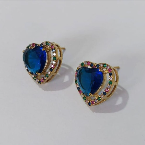BRINCO NO BRUTO PRONTO PARA O BANHO (BASE DE 15MM TODA CRAVEJADA EM MICRO ZIRCONIAS COLORIDA E PEDRA DE ZIRCONIA DE10MM CORAÇÃO(PEÇA EM ALTA FUSÃO) - PESO DO BRINCO 4,3GR - BRU3811