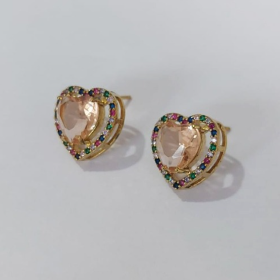 BRINCO NO BRUTO PRONTO PARA O BANHO (BASE DE 15MM TODA CRAVEJADA EM MICRO ZIRCONIAS COLORIDA E PEDRA DE ZIRCONIA DE10MM CORAÇÃO(PEÇA EM ALTA FUSÃO) - PESO DO BRINCO 4,3GR - BRU3812