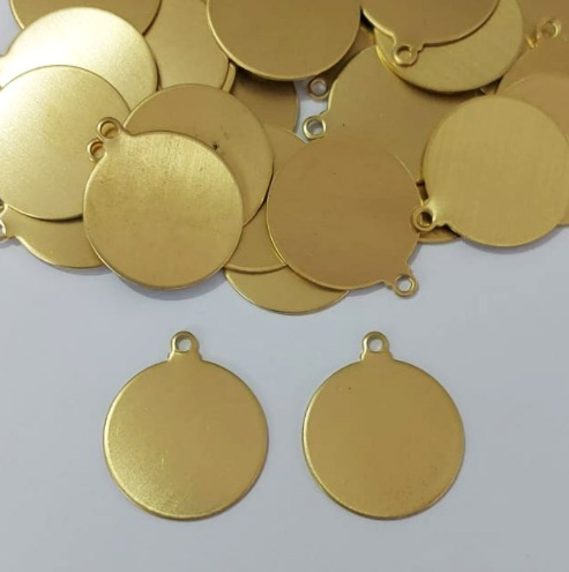 ACESSORIO NO BRUTO PRONTO PARA O BANHO(CX147)(5704) VENDIDO POR UNIDADE/ Redondo Liso 20mm para gravação / PESO 1,03GR - BRU3894