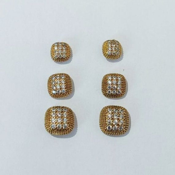 BRINCO NO BRUTO PRONTO PARA O BANHO TRIO COM TREIS TAMANHO - TODO CRAVEJADO EM MICRO ZIRCONIAS(CX147) (PEÇA EM ALTA FUSÃO) - PESO DO BRINCO 3,3GR - BRU3898