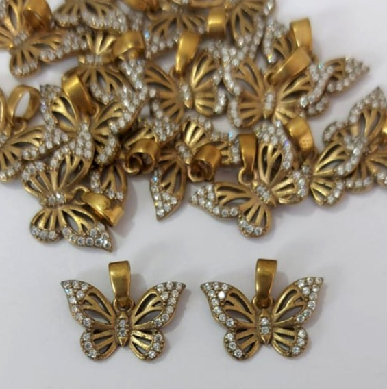 PINGENTE NO BRUTO PRONTO PARA O BANHO EM ALTA FUSÃO (CX148) (PESO 0,9GR -TAMANHO 14MM - TODO CRAVEJADO EM MICRO ZIRCONIAS - BRU23925