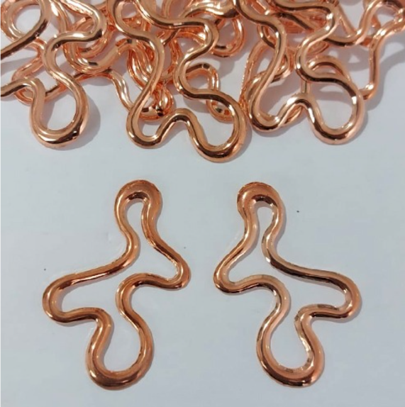 BRINCO NO BRUTO PRONTO PARA O BANHO(CX149)TAMANHO 4X1.5CM - PESO TOTAL 2.9GR - BRU23959