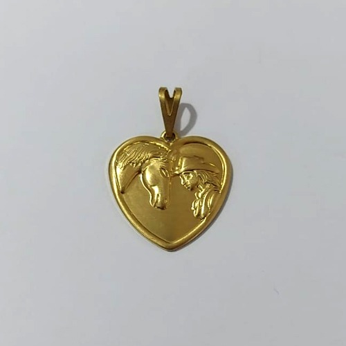 PINGENTE NO BRUTO PRONTO PARA O BANHO - PINGENTE CORAÇÃO MENIA E CAVALO (5484)- TAMANHO: 17MM - PESO: 1,4GR - BRU23999