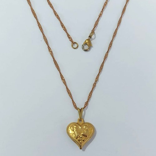 GARGANTILHA NO BRUTO PRONTA PARA O BANHO - (E0347) GARGANTILHA COM CORRENTE SINGAPURA 45CM E PINGENTE CORAÇÃO DUPLO 17MM - PESO: 3,1GR - COMPOSIÇÃO: 100% LATÃO - BRU24018
