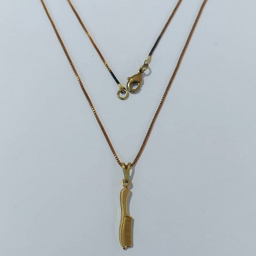 GARGANTILHA NO BRUTO PRONTA PARA O BANHO - (2151) GARGANTILHA COM CORRENTE VENEZIANA 45CM E PINGENTE PENTE DUPLO 20MM - PESO: 2.3GR - COMPOSIÇÃO: 100% LATÃO - BRU24021