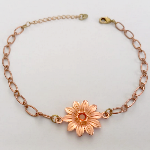 PULSEIRA NO BRUTO PRONTO PARA O BANHO(CRIS)COM FECHO LAGOSTA - (CX.152) - UMA FLOR DE 18MM COM UMA PEDRA ZIRCONIA - TAMANHO 19CM+EXTENSOR( PESO 3.8GR - BRU24113