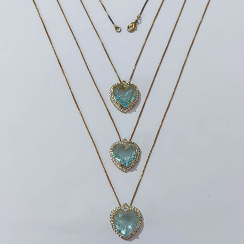 GARGANTILHA NO BRUTO PRONTA PARA O BANHO - KIT COM 3 CORRENTES VENEZIANAS 45CM E PINGENTES COM BASES CORAÇÃO CRAVEJADO EM MICRO ZIRCÔNIAS CRISTAIS E PEDRA EM ZIRCÔNIA AZUL 15X15MM - PESO TOTAL 19,8GR - BRU24225