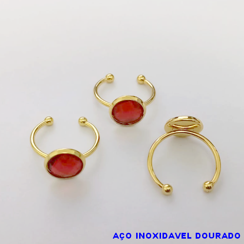 ANEL EM AÇO INOXIDÁVEL DOURADO (CX153) - ANEL AJUSTÁVEL COM PEDRA EM RESINA - COMPOSIÇÃO: AÇO INOXIDÁVEL - AÇO0303