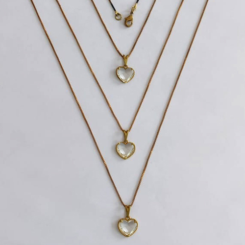 GARGANTILHA NO BRUTO PRONTA PARA O BANHO - KIT COM 3 CORRENTES VENEZIANAS 45CM E PINGENTES CORAÇÃO TIPO VAN CLEEF EM VIDRO CRISTAL 10MM - PESO TOTAL 7,8GR - BRU24258