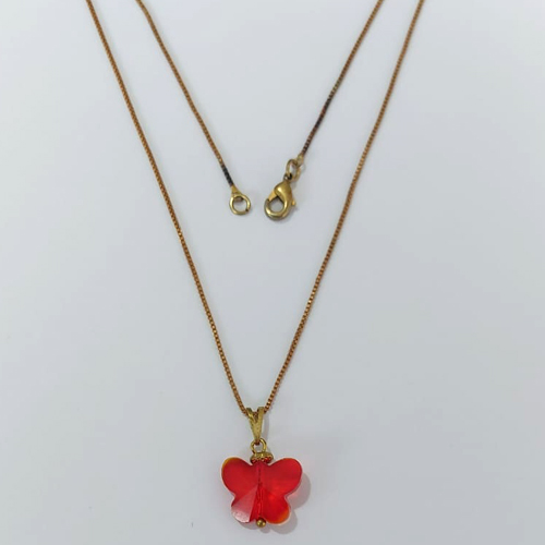 GARGANTILHA NO BRUTO PRONTA PARA O BANHO - (CX.15) GARGANTILHA COM CORRENTE VENEZIANA 45CM - PINGENTE BORBOLETA VIDRO VERMELHA 15MM - PESO TOTAL 3,3GR - COMPOSIÇÃO: LATÃO / VIDRO - BRU24302