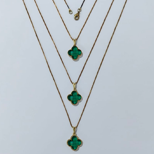 GARGANTILHA NO BRUTO PRONTA PARA O BANHO - KIT COM 3 CORRENTES VENEZIANAS 45CM E PINGENTES TIPO VAN CLEEF VIDRO VERDE 15MM - PESO TOTAL 9GR - BRU24306