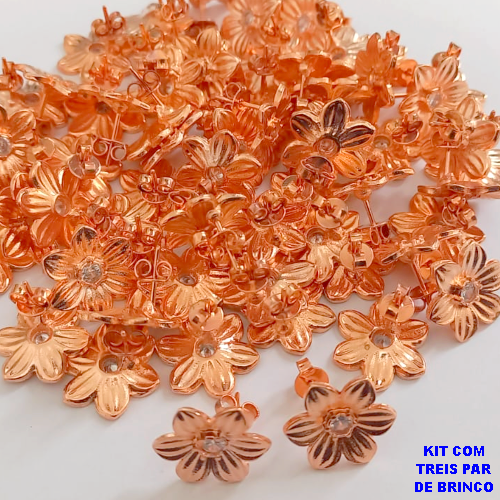 BRINCO NO BRUTO PRONTO PARA O BANHO(CRIS)(CX153) - * KIT COM 3 PAR * COM BASE DE PINO COM UMA PEDRA DE ZIRCÔNIA CRISTAL DE 4MM TAMANHO DO BRINCO 10X10MM - PESO TOTAL 2,2GR(peso do par) - BRU24355