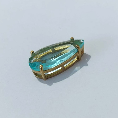 PINGENTE NO BRUTO PRONTA PARA O BANHO - PINGENTE COM BASE EM ALTA FUSÃO E ZIRCÔNIA AZUL 10X22MM - PESO TOTAL 2,6GR - BRU24519