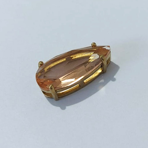 PINGENTE NO BRUTO PRONTA PARA O BANHO - PINGENTE COM BASE EM ALTA FUSÃO E ZIRCÔNIA BEGE 10X22MM - PESO TOTAL 2,6GR - BRU24520