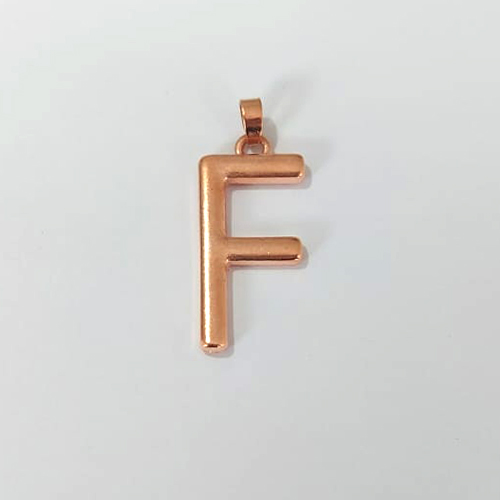 PINGENTE NO BRUTO PRONTO PARA O BANHO - PINGENTE LETRA " F " 25MM - PESO 2,1GR - BRU24532