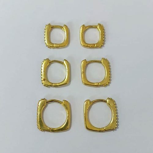 BRINCO NO BRUTO PRONTO BANHO - BRINCO TRIO ARGOLINHA DE PRESSÃO (TRANQUETA) QUADRADO CRAVEJADOS EM MICROS ZIRCÔNIAS - TAMANHOS 11/13/15MM - PESO TOTAL 5,9GR - BRU24538