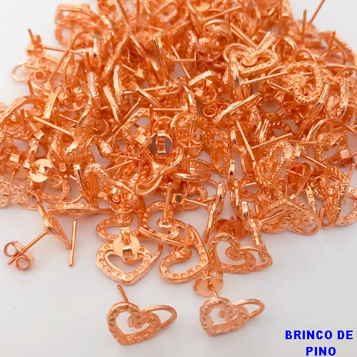 BRINCO NO BRUTO PRONTO PARA O BANHO(CRIS)(pote) - COM BASE DE PINO COM )TAMANHO DO BRINCO 10MM - PESO TOTAL 1.1GR (peso do par) - BRU24384