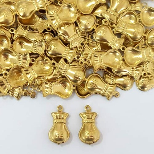 ACESSÓRIO NO BRUTO PRONTO PARA O BANHO - (352) (CX.33) PINGENTE SACO FELICIDADE FÉ 15X10MM COM UMA ARGOLINHA - COMPOSIÇÃO: 100% LATÃO - PESO TOTAL 0,7GR - BRU24428