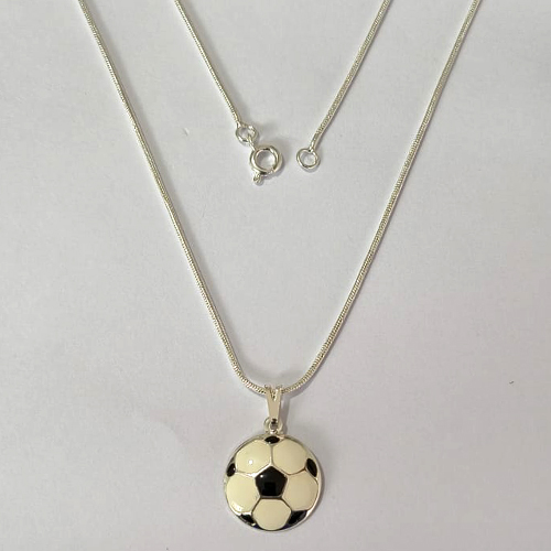 GARGANTILHA FOLHEADA A PRATA COM 50 MILÉSIMOS + VERNIZ DIAMOND - GARGANTILHA CORRENTE 45CM E PINGENTE BOLA DE FUTEBOL 16MM - PRA861