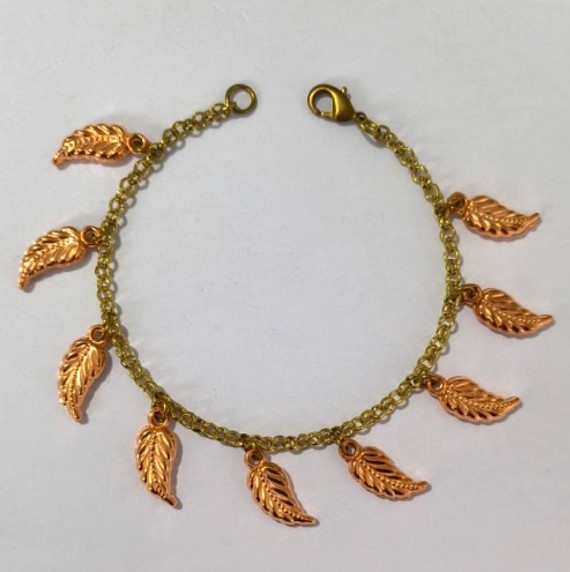 PULSEIRA NO BRUTO PRONTO PARA O BANHO(CX157) PULSEIRA COM CORRENTE NO LATÃO E FOLHAS EM ABS( 18CM ) PESO 5.5GR (BRU24594