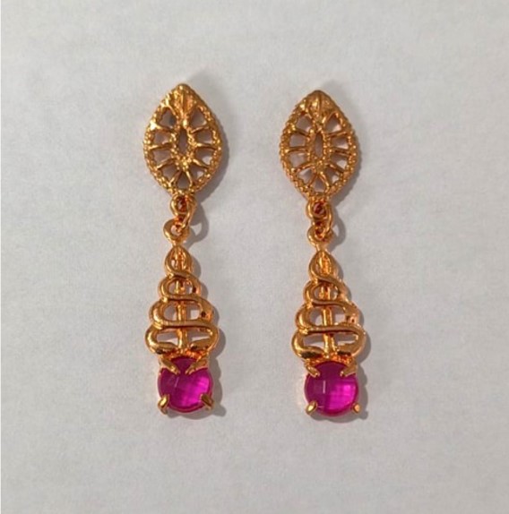 BRINCO NO BRUTO PRONTO PARA O BANHO(CX157) BRINCO DE PINO COM BASE TRABALHADA COM PEDRA DE VIDRO ( PESO 2.5GR (BRU24604