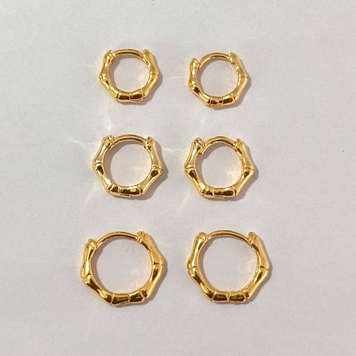 BRINCO FOLHEADO A OURO - BANHADO COM 5 MILÉSIMOS + VERNIZ DIAMOND - BRINCO DE TRIO ARGOLA - TAMANHOS: 12/13/15MM - OURO1254