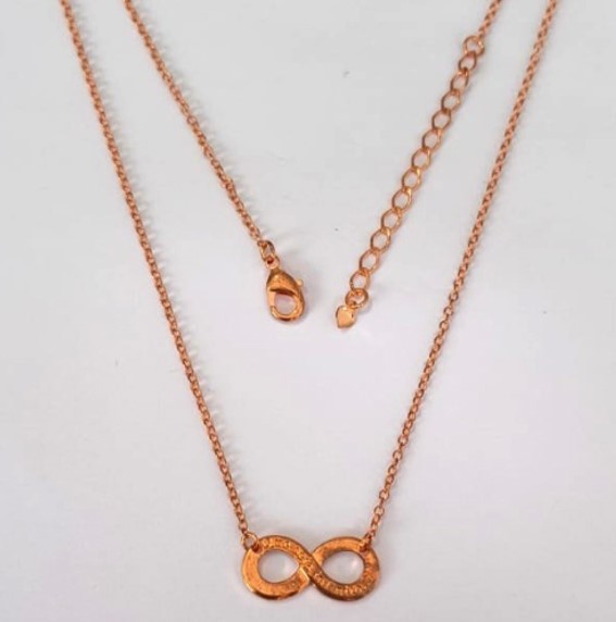 GARGANTILHA NO BRUTO PRONTO PARA O BANHO(CX159)- GARGANTILHA COM CORRENTE CADEADO DE 45CM + PINGENTE DE INFINITO 2CM - PESO TOTAL 3.4GR - BRU24683