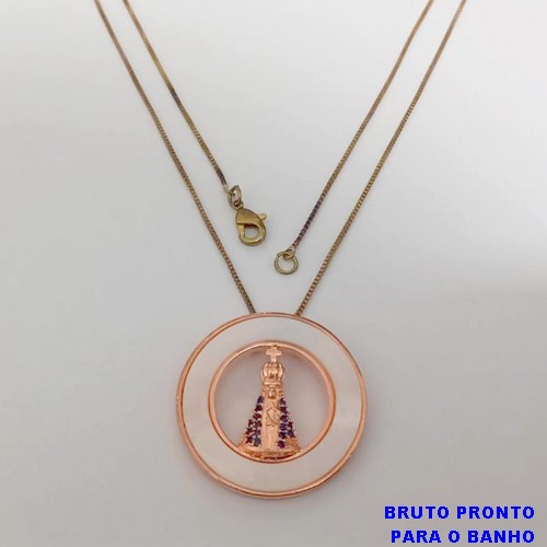GARGANTILHA NO BRUTO PRONTO PARA O BANHO(CX161)- CORRENTE VENEZIANA DE 45CM PINGENTE TODO NOSA SENHORA APARECIDA CRAVEJADA E PINGENTE EM MADREPEROLA DE 2,5CM /- PESO TOTAL 8.4GR - BRU24745