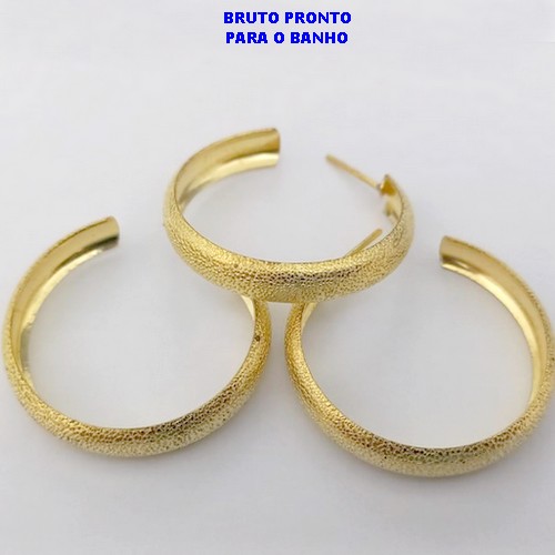 BRINCO NO BRUTO PRONTO PARA O BANHO(CX161)- BRINCO DE ARGOLA DE 3CM (100% LATÃO)/ - PESO TOTAL 3,8GR - BRU24765