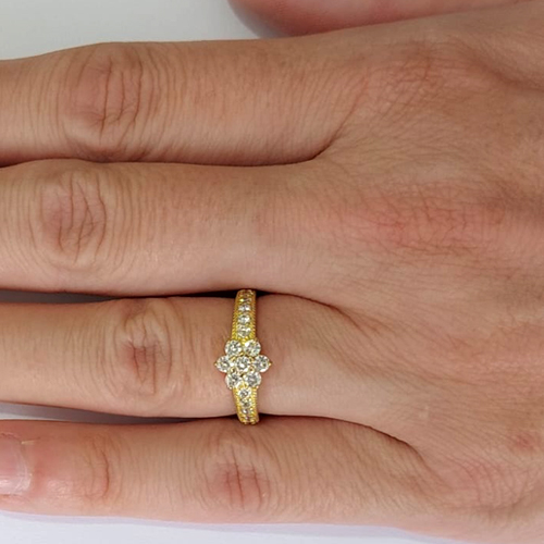 ANEL NO BRUTO PRONTO PARA O BANHO - ANEL FLOR CRAVEJADO COM MICROS ZIRCÔNIAS - PESO MÉDIO 2,1R - COMPOSIÇÃO: LATÃO / ZIRCÔNIA - ANEL000517