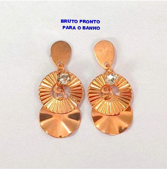 BRINCO NO BRUTO PRONTO PARA O BANHO(CX164)- BRINCO com um cristal de 2mm e peça martelada (PESO 1.9GR ) BRU24864