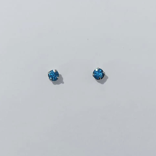 BRINCO EM AÇO INOXIDÁVEL - BRINCO AÇO INOX STRASS AZUL 4MM (BRI0155/5) - COMPOSIÇÃO: AÇO INOXIDÁVEL - AÇO3006