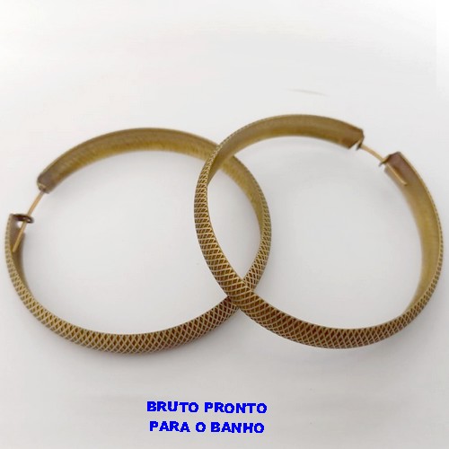 BRINCO NO BRUTO PRONTO PARA O BANHO (CX166) BRINCO DE ARGOLA TODO TRABALHADO DE 4CM (PESO 5.7GR - BRU24972