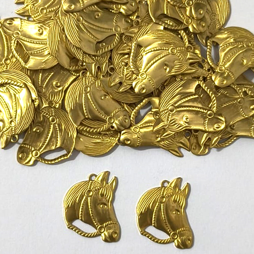 ACESSÓRIO NO BRUTO PRONTO PARA O BANHO - (3.2349A1) CABEÇA CAVALO 25MM - PESO TOTAL 1,3GR - COMPOSIÇÃO: 100% LATÃO - BRU0003813