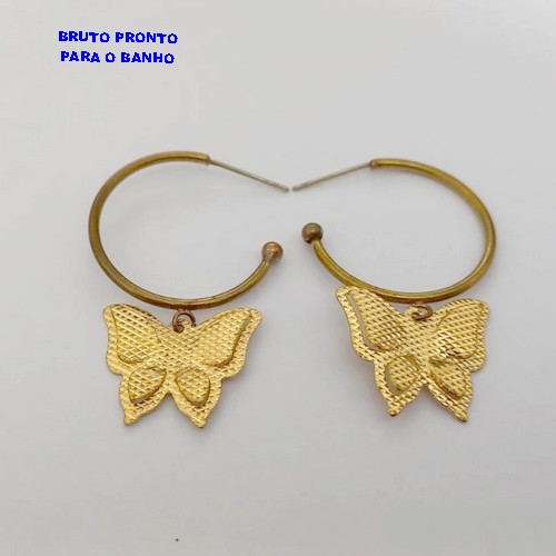 BRINCO NO BRUTO PRONTO PARA O BANHO (CX169)BRINCO DE ARGOLA COM PINGENTE DE BORBOLETA )PESO DE 3.6GR - BRU25029