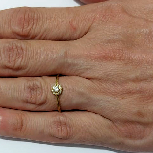 ANEL NO BRUTO PRONTO PARA O BANHO - ANEL CRAVEJADO EM MICROS ZIRCÔNIAS - PESO MÉDIO: 0,6GR - COMPOSIÇÃO: LATÃO / ZIRCÔNIA - ANEL000552