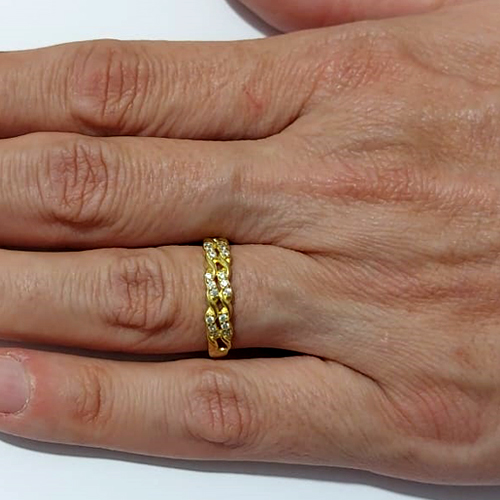 ANEL NO BRUTO PRONTO PARA O BANHO - ANEL CRAVEJADO EM MICROS ZIRCÔNIAS - PESO MÉDIO: 0,9GR - COMPOSIÇÃO: LATÃO / ZIRCÔNIA - ANEL000553